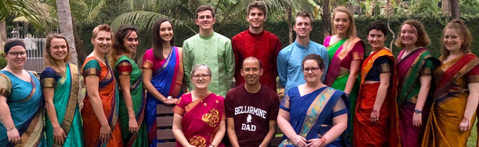 Bellarmine students and faculty/staff in India
