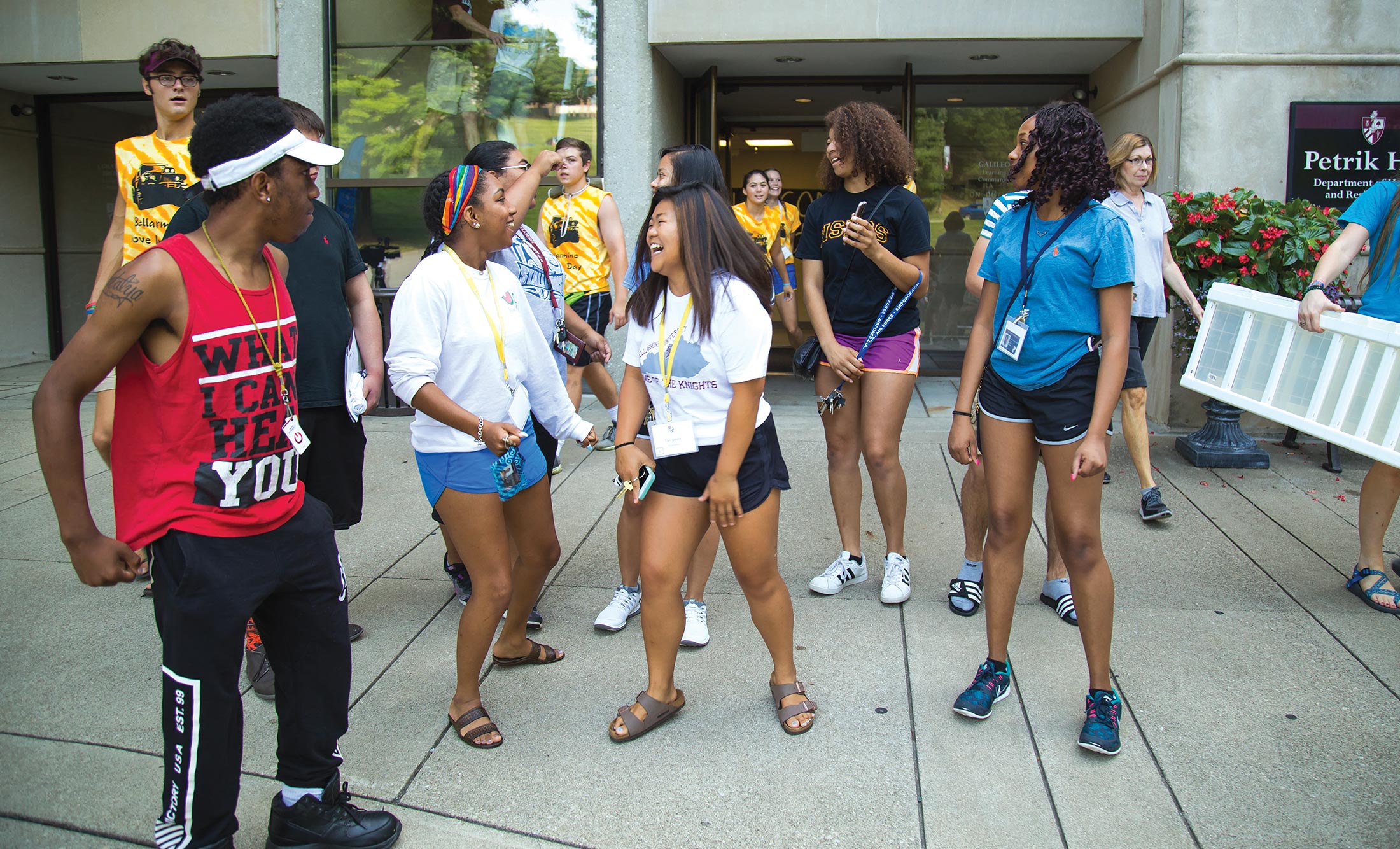 image-move-in image-move-in