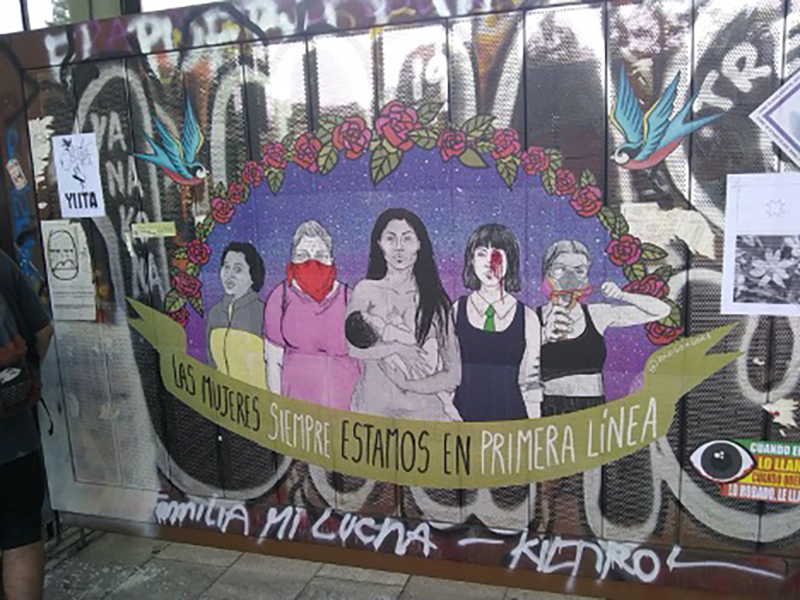 Santiago_Painting Painted wall of remembrance in Santiago