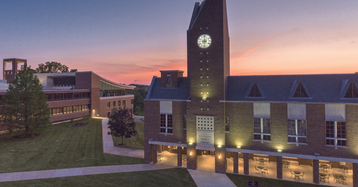 library-centro-at-dusk